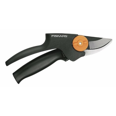 Vidutinis svertinis sekatorius su prasilenkiančiais ašmenimis Fiskars 111520 