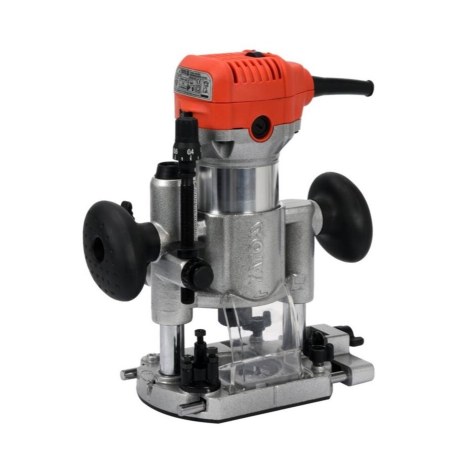 Freza Yato YT-82390; 710 W