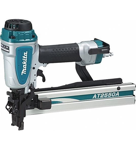 Pneumatinis kabių kalimo įrankis Makita AT2550A (naudota)
