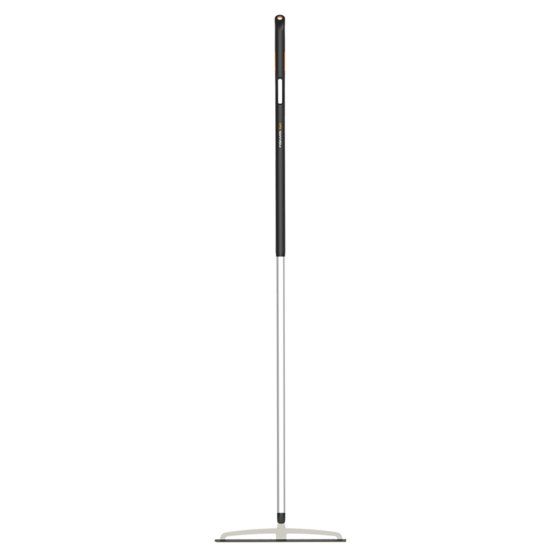 Lengvas daržininko grėblys Fiskars Xact M; 370 mm